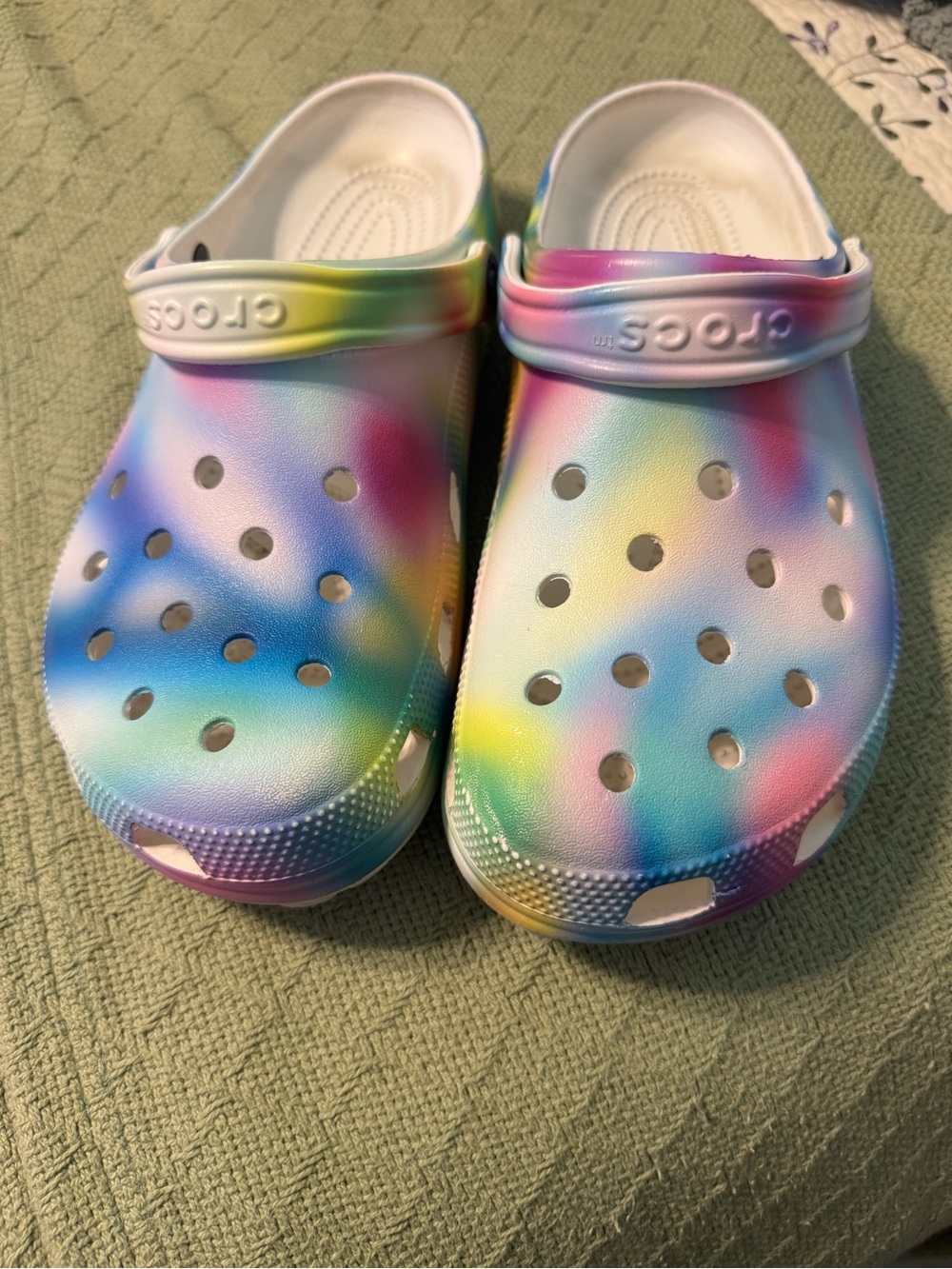 CROCS Men's Tie-Dye Solarized Slip-On Clogs‎